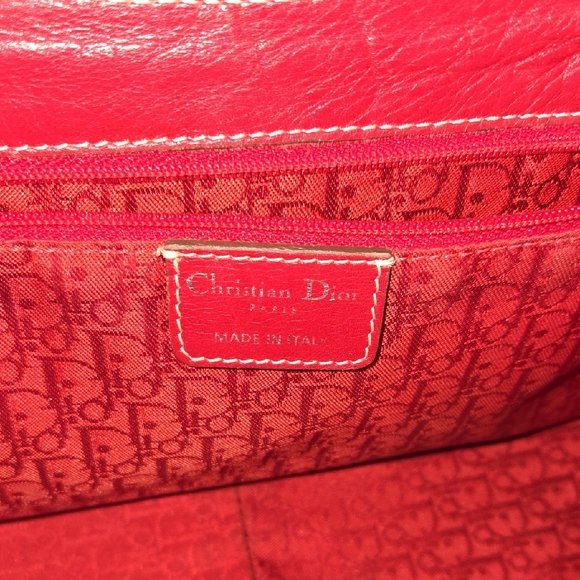 Christian Dior Vibrant Red Pebbled Leather Shoulder Bag with Silver CD Plate - Picture 15 of 17